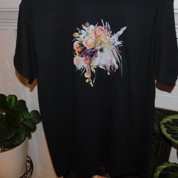 Beautiful Realistic Unicorn Art T-Shirt - Picture 2 of 3